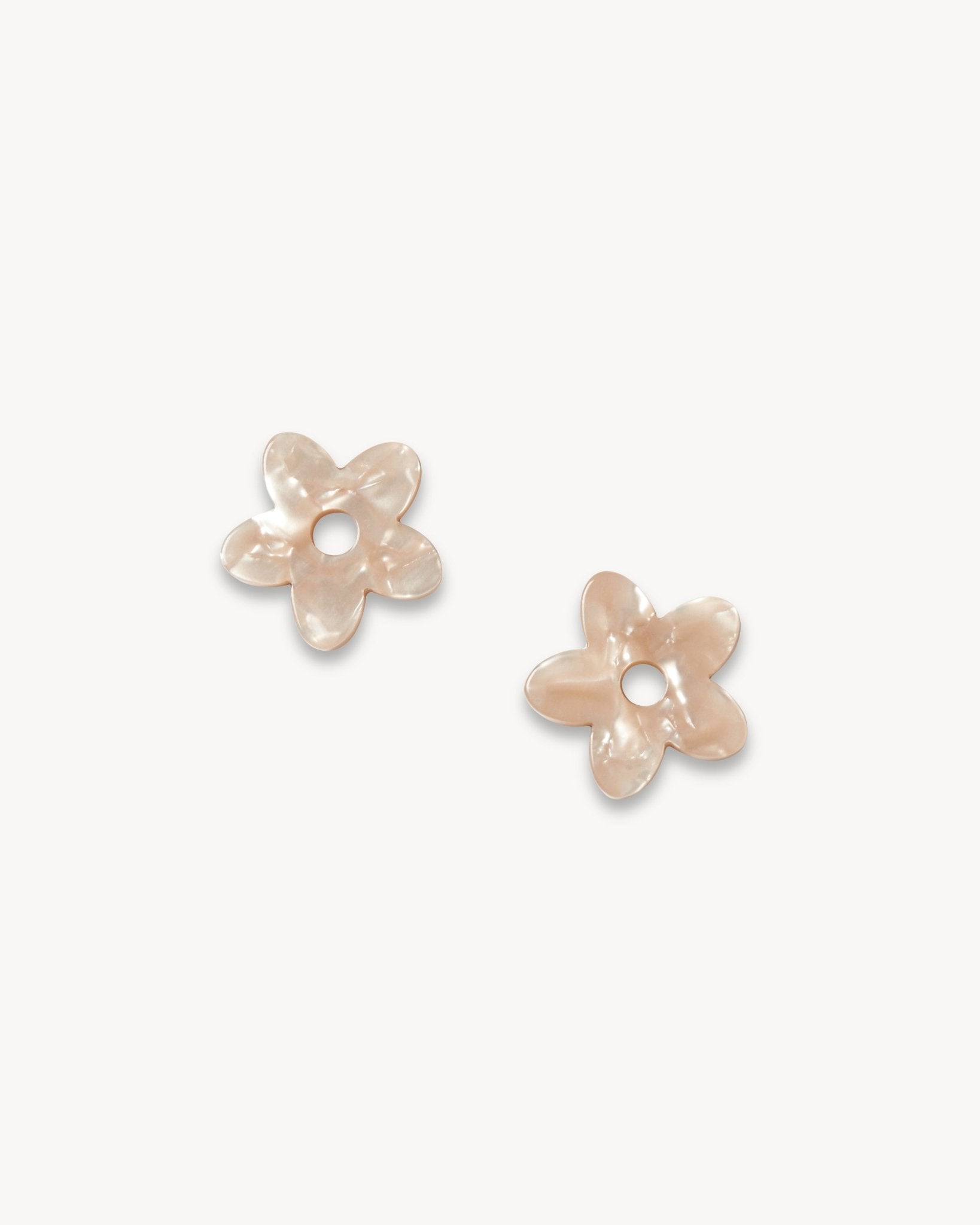 petite-flower-charms-in-peach-shell-897265
